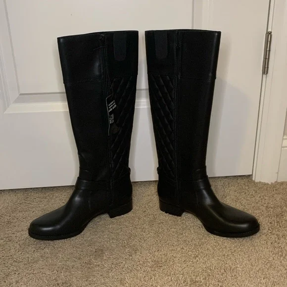 Liz Clairborne LC TRINA black boots. - Picture 3 of 5